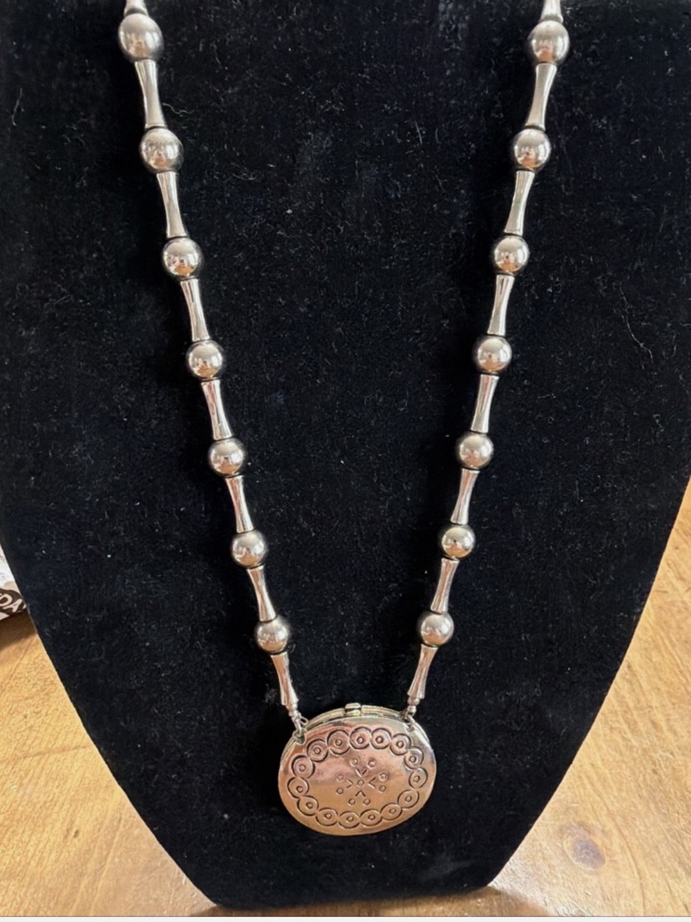 Vintage Estee Lauder 1973 Moonsilver Perfume Locket Pendant Necklace Collectible